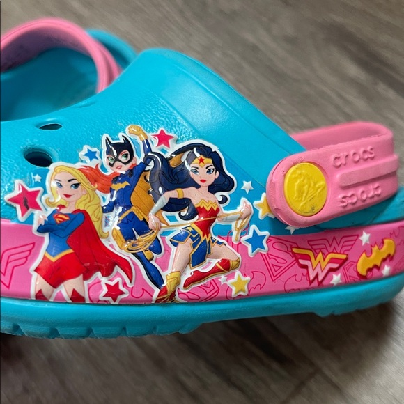 CROCS Kids' Aqua and Pink Water Shoes - Picture 3 of 6